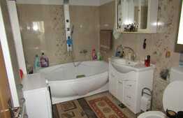 Vanzare apartament cu 2 camere, 60 mp! Zona strazii Florilor!