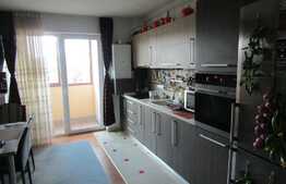 Vanzare apartament cu 2 camere, 60 mp! Zona strazii Florilor!