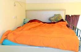 Garsoniera 40 mp, A. C., nisa de dormit, mobilat modern, zona Piata Muzeului