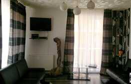 2 camere de vanzare, 55 mp, situat in zona strazii Eroilor.