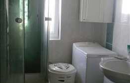 2 camere de vanzare, 55 mp, situat in zona strazii Eroilor.