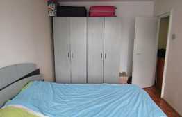 Apartament 3 camere, 65 mp, decomandat, boxa la subsol, zona Piata Flora