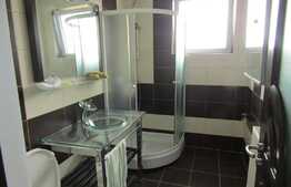 Apartament 3 camere, 65 mp! Parcare! Zona strazii  Eroilor!