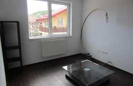 Apartament 3 camere, 65 mp! Parcare! Zona strazii  Eroilor!
