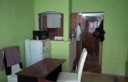 De vanzare garsoniera, 22 mp, etaj intermediar, zona Expo Transilvania