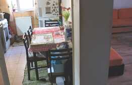 De vanzare apartament 2 camere, decomandat, 49 mp! Zona strazii Florilor!