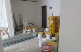 Apartament 3 camere, 68 mp! Gradina de 50 mp! Garaj! Semifinisat! Zona Vivo! 