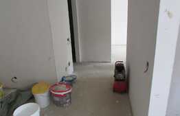 Apartament 3 camere, 68 mp! Gradina de 50 mp! Garaj! Semifinisat! Zona Vivo! 