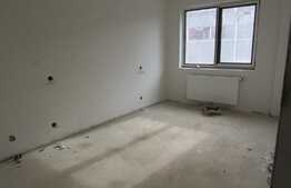 Apartament 3 camere, 68 mp! Gradina de 50 mp! Garaj! Semifinisat! Zona Vivo! 