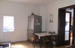 2 camere, 40 mp, imobil tip casa/vila, 2 terase, boxa, zona Tribunalului