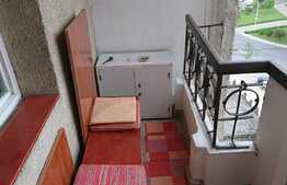 Apartament 3 camere, 76,52 mp, decomandat, etaj intermediar, zona Calvaria