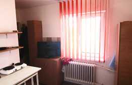 De vanzare garsoniera, 11 mp, etaj intermediar, zona Interservisan