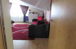 Mansarda cu 3 camere, 92 mp! Parcare cu CF! Mobilata si utilata! Zona Eroilor!