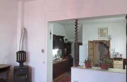 Casa cuplata, 110 mp utili, teren 130 mp, front 12 ml, zona centrala