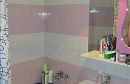 Apartament cu 3 camere, 64 mp situat, zona strazii Sesul de Sus