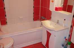 Apartament, 3 camere, 68 mp, decomandat, garaj, zona Kaufland