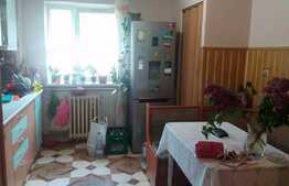 De vanzare apartament 3 camere, 65,21 mp, decomandat, zona Coloane
