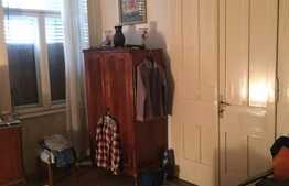 Apartament 3 camere, 117 mp, decomandat, boxa subsol, zona strazii Horea