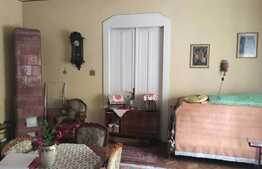 Apartament 3 camere, 117 mp, decomandat, boxa subsol, zona strazii Horea