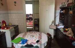 Apartament 3 camere, 117 mp, decomandat, boxa subsol, zona strazii Horea