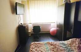 Apartament 3 camere, 67 mp, decomandat, 2 boxe la subsol, zona Sirena