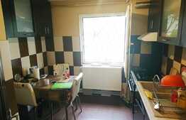 Apartament 3 camere, 67 mp, decomandat, 2 boxe la subsol, zona Sirena