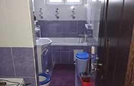 Apartament 3 camere, 67 mp, decomandat, 2 boxe la subsol, zona Sirena