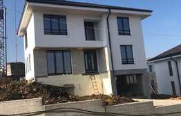Casa individuala cu 4 camere, 160 mp utili, teren de 350 mp! Zona Vivo!