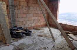 Casa individuala cu 4 camere, 160 mp utili, teren de 350 mp! Zona Vivo!