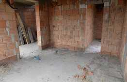 Casa individuala cu 4 camere, 160 mp utili, teren de 350 mp! Zona Vivo!