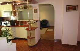 Apartament 4 camere, 100 mp, decomandat, boxa, garaj, zona The Office