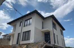 Duplex de 160 mp utili, teren de 250 mp! Zona VIVO!