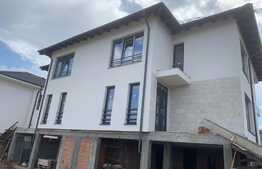 Duplex de 160 mp utili, teren de 250 mp! Zona VIVO!