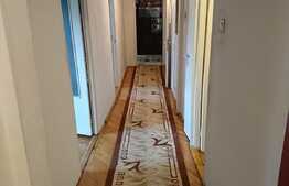 De vanzare apartament 4 camere, 80 mp, decomandat, zona Calvaria