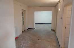 Spatiu de inchiriat, 140 mp! 5 locuri de parcare! Zona Raiffeisen Bank!