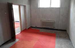 Spatiu de inchiriat, 140 mp! 5 locuri de parcare! Zona Raiffeisen Bank!