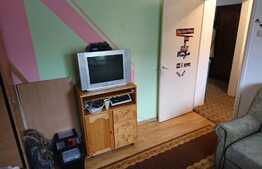 De vanzare apartament 2 camere, 51 mp, decomandat, boxa, zona strazii Magnoliei