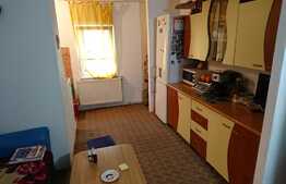 De vanzare apartament 2 camere, 51 mp, decomandat, boxa, zona strazii Magnoliei