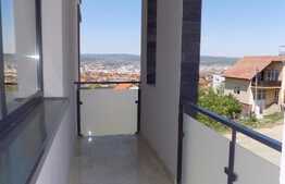 3 camere, 60 mp, totul nou, garaj, parcare, zona Grand Hotel Italia