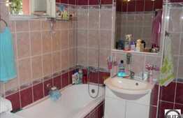 Apartament 3 camere semidecomandate, 72 mp, zona Bucium. Garaj inclus!