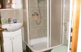 4 camere, 78 mp, decomandat, boxa la subsol, zona strazii Fabricii de Zahar