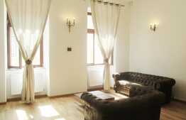 3 camere, 65.6 mp, mobilat lux, terasa, boxa subsol, zona Piata Muzeului