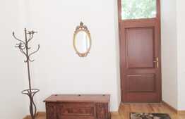 3 camere, 65.6 mp, mobilat lux, terasa, boxa subsol, zona Piata Muzeului