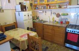 De vanzare apartament cu 2 camere, 42 mp! Parcare! Zona strazii Teilor!