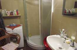 De vanzare apartament cu 2 camere, 42 mp! Parcare! Zona strazii Teilor!