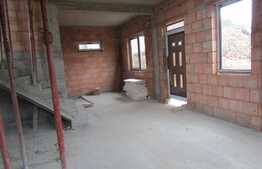 Casa individuala de 120 mp utili, teren de 250 mp! Zona Tauti!