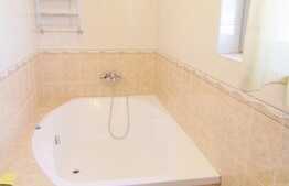 Apartament 3 camere, 120 mp, prima inchiriere, parcare, zona Aeroport