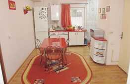 Apartament 4 camere, 94 mp, decomandat, parcare, boxa subsol, zona Billa