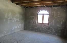 De vanzare casa individuala, 141 mp, teren 594, front 17, zona linistita