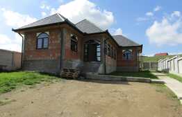 De vanzare casa individuala, 141 mp, teren 594, front 17, zona linistita